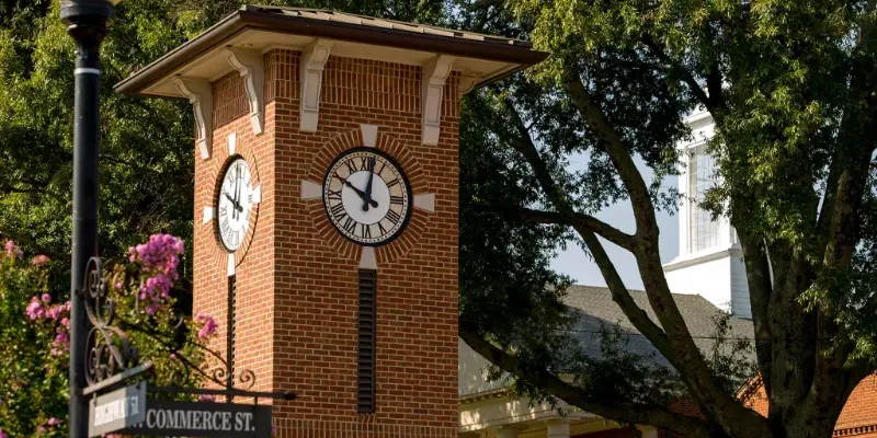 City of Hernando clock in the square.